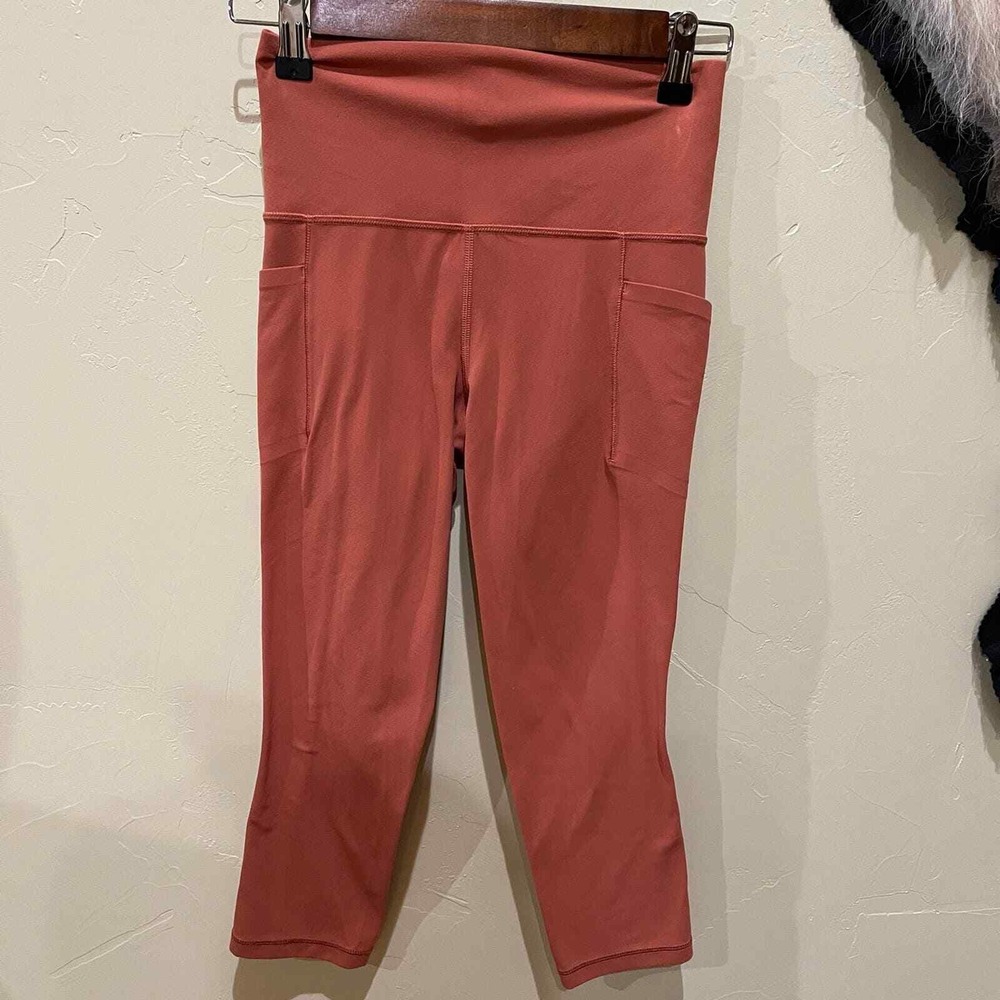 Athleta‎ XS Salutation Stash Pocket Tight Estruscan Red Run Walk Yoga Pilates